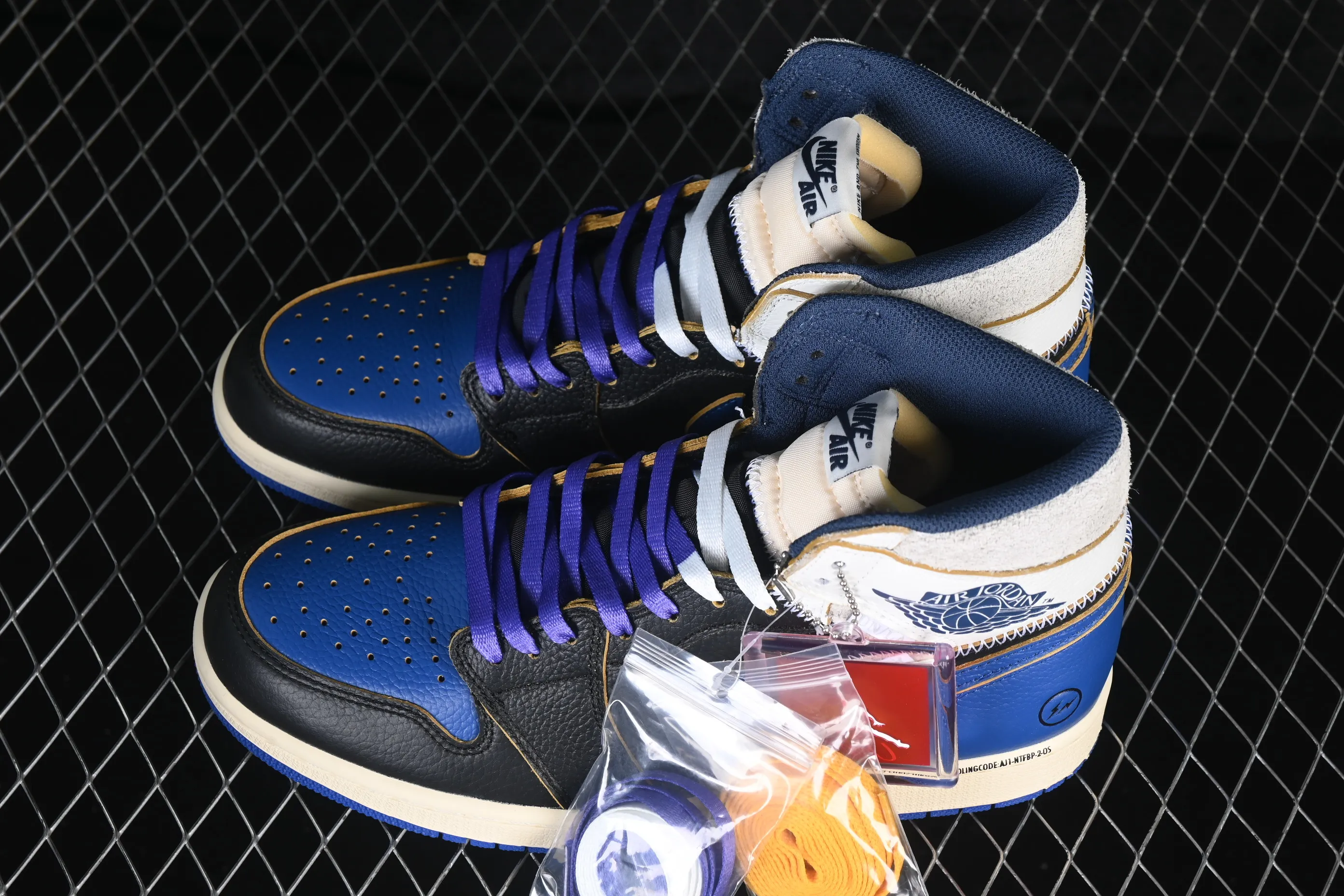 All categories Air Jordan Jordan series basketball shoes Air Jordan 1 High Fragment x Union x Air Jordan 1 Retro AJ1 Joe 1 new deconstructed royal blue high-top basketball shoes IO7847-001